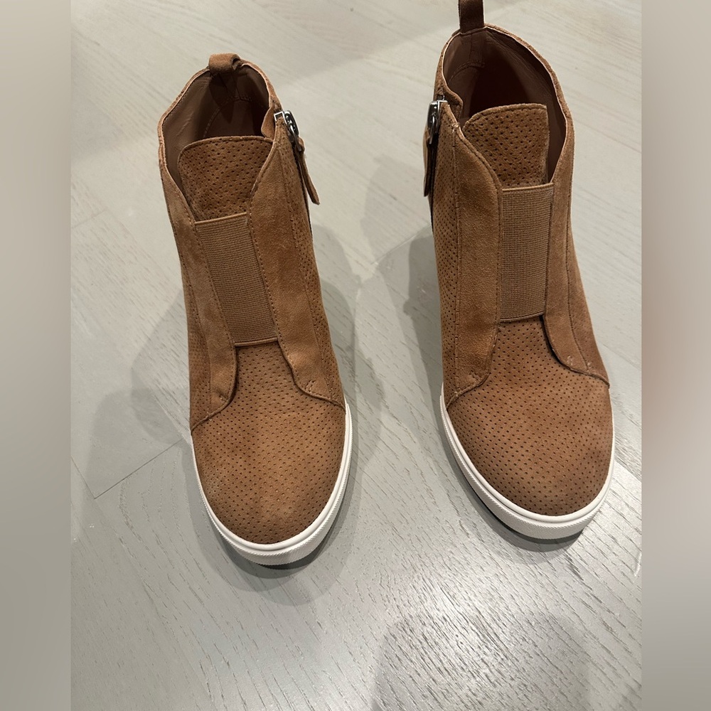 Linea Paolo Women's Anna Wedge Sneaker - Picture 4 of 8